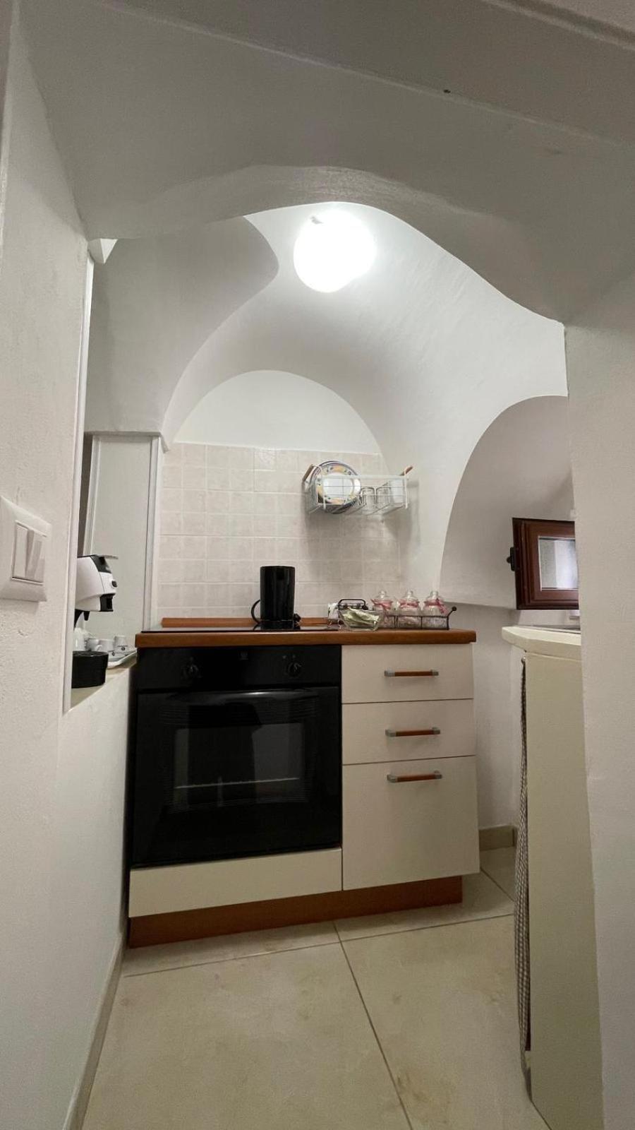 Ferienwohnung The White Rose Ceglie Messapica Exterior foto