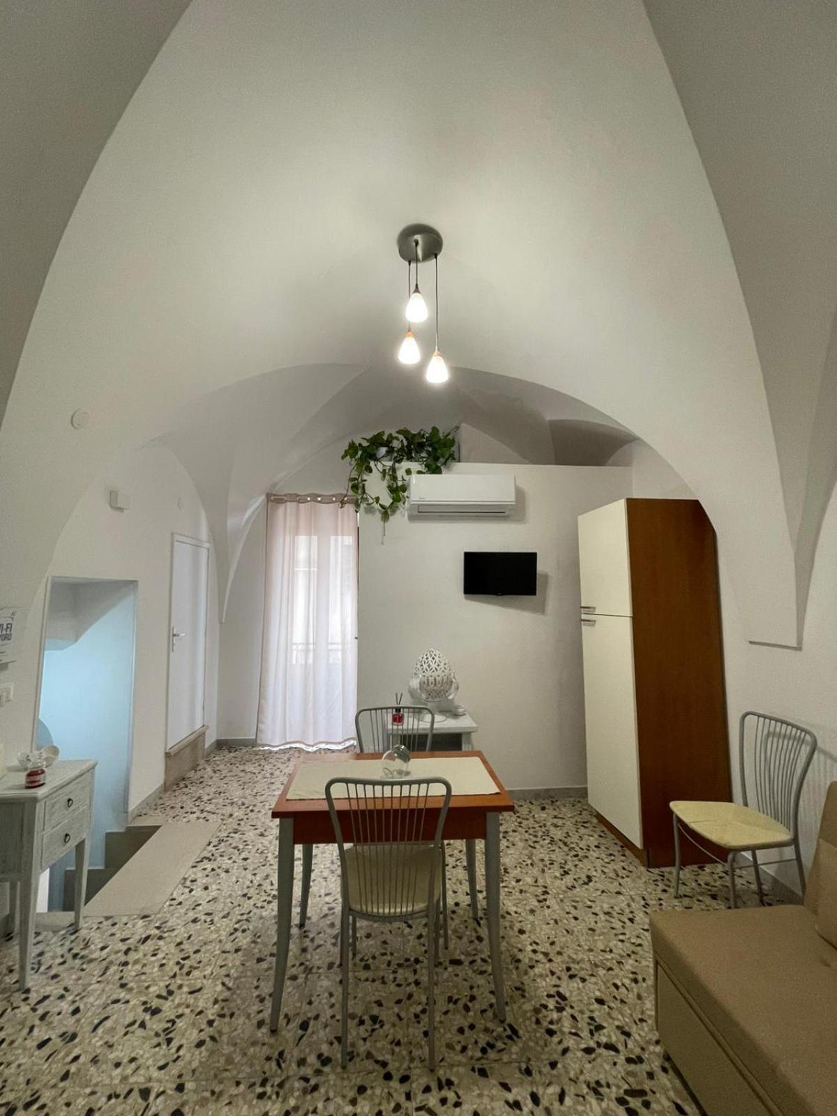 Ferienwohnung The White Rose Ceglie Messapica Exterior foto