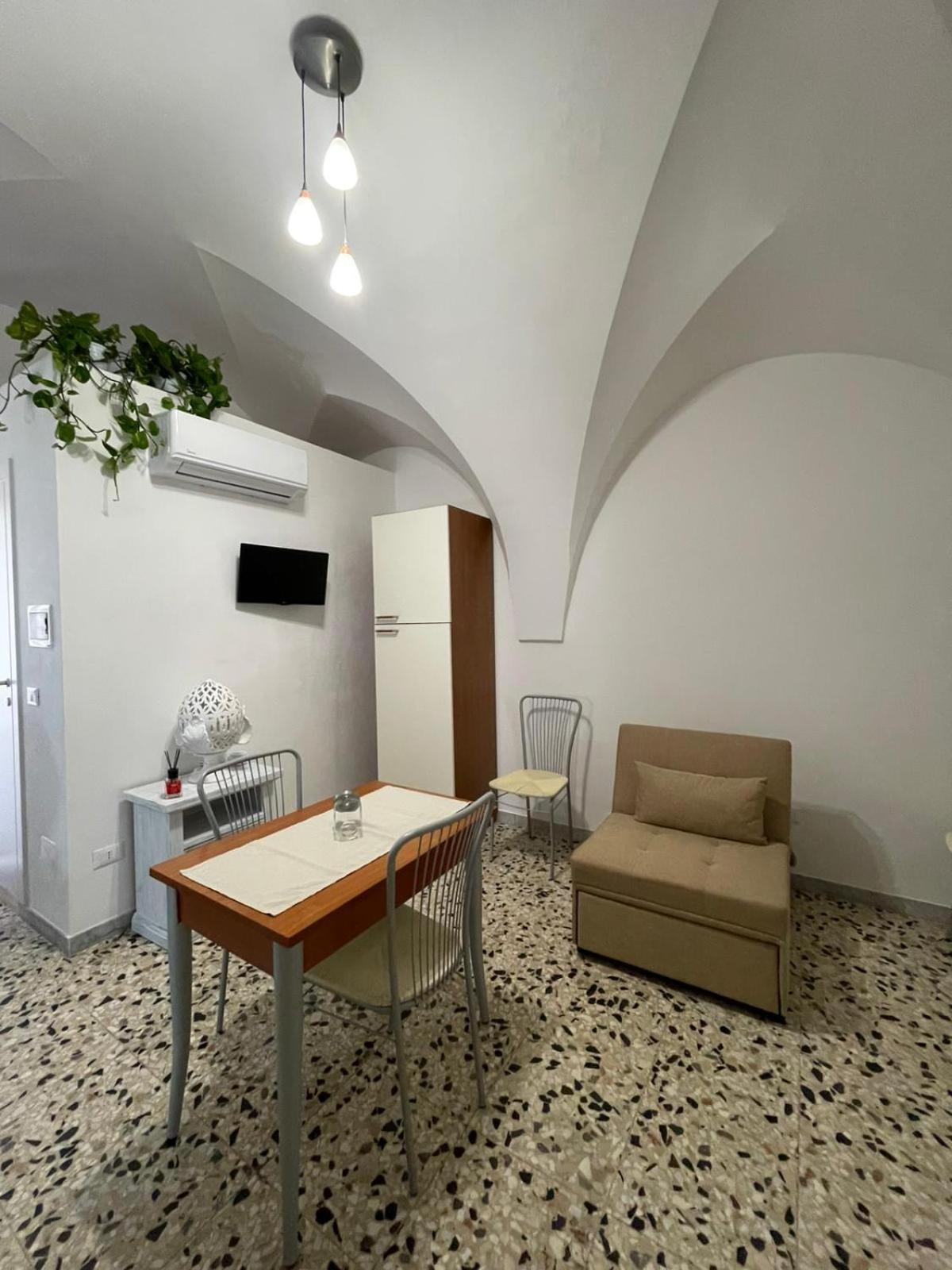 Ferienwohnung The White Rose Ceglie Messapica Exterior foto