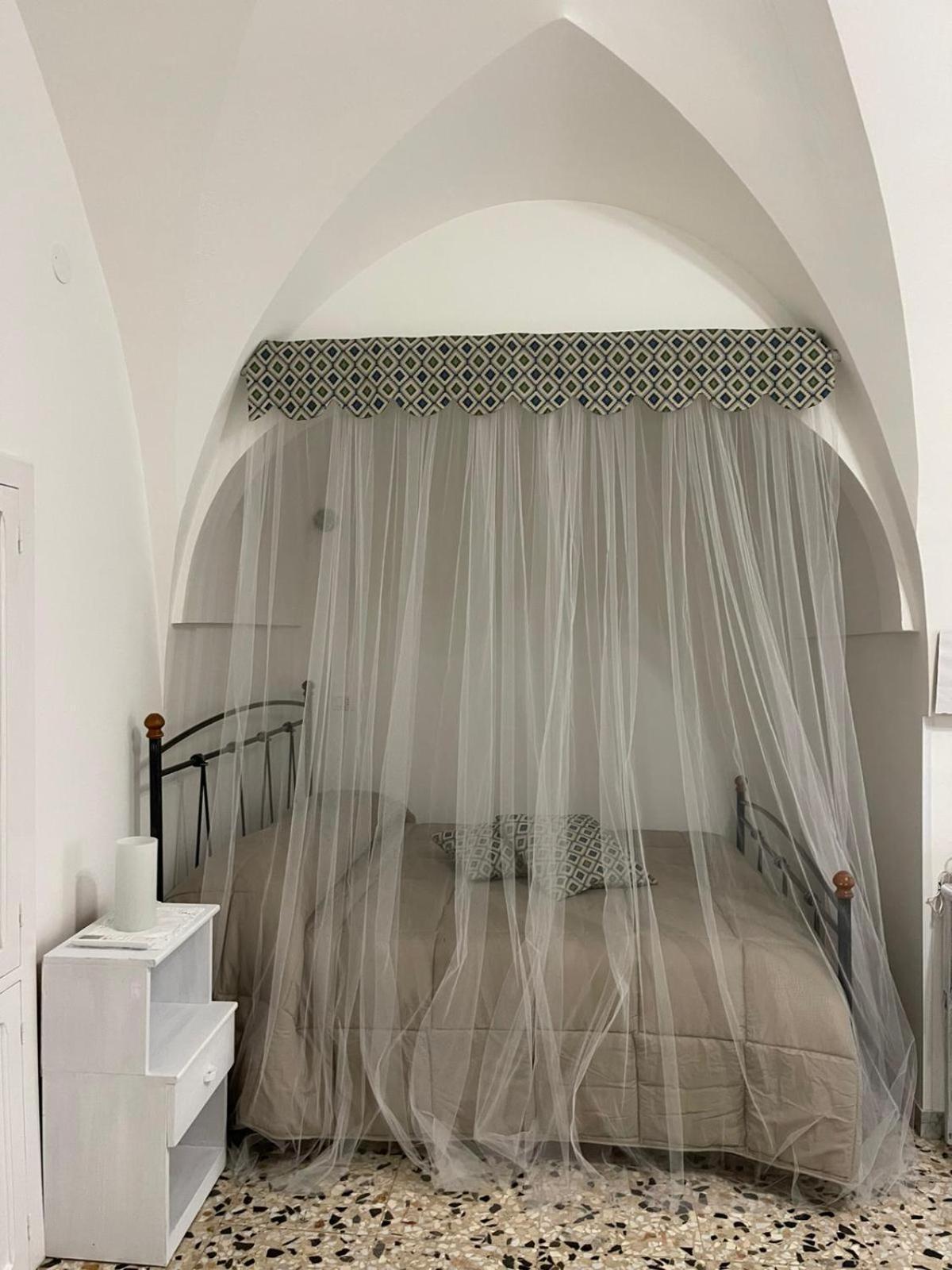 Ferienwohnung The White Rose Ceglie Messapica Exterior foto